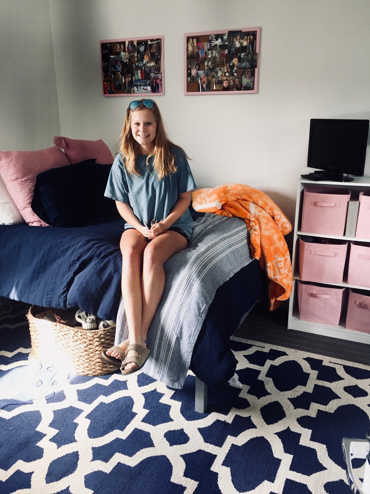 ELLA GRADUATED FROM COLLEGE! - Not young, not old...somewhere in between