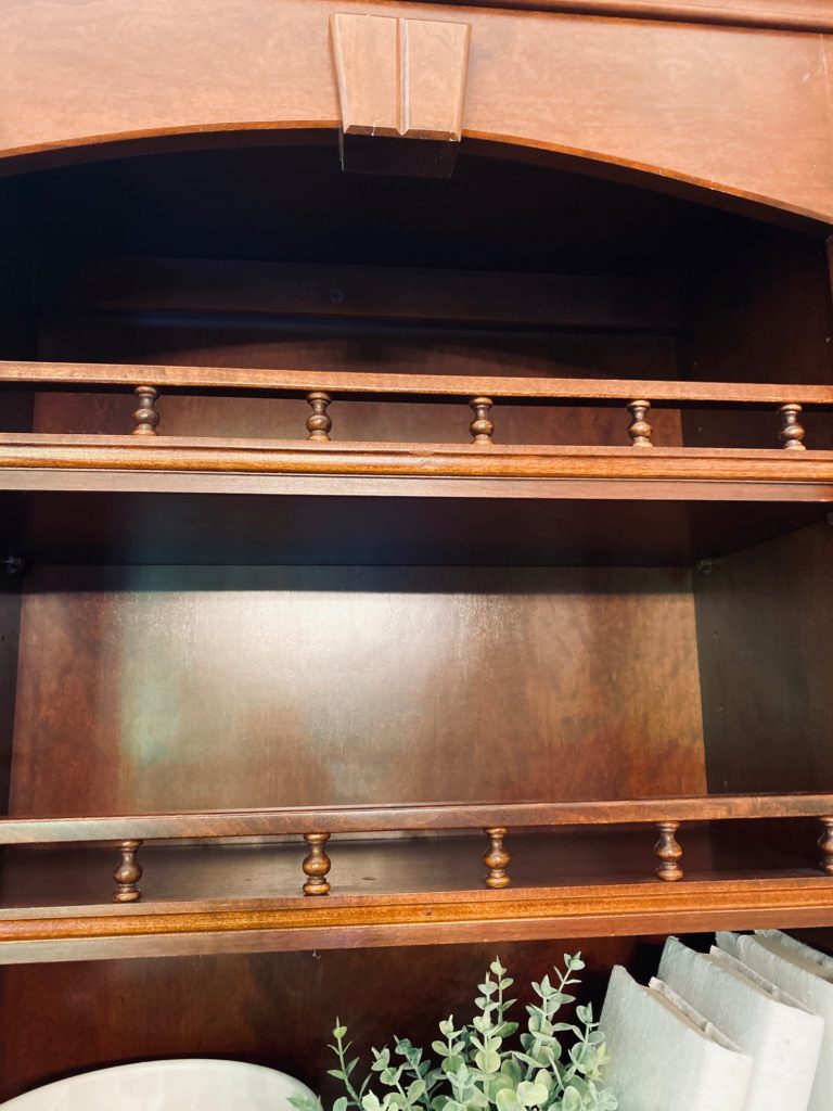 ornamental shelf rail